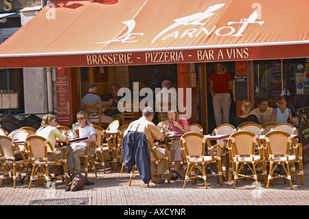 Brasserie de Carnot restaurant sur place Carnot. Beaune, Côte de Beaune, d'Or, Bourgogne, France Banque D'Images