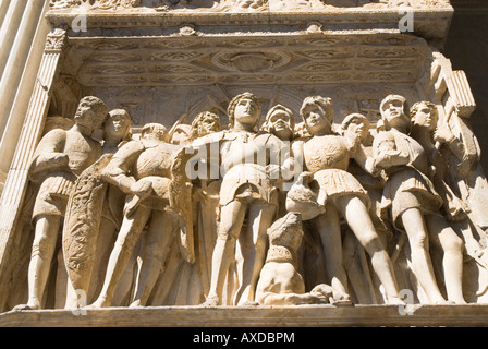 Détail de l'Francesco Laurana de triomphe de l'entrée, le Castel Nuovo, Naples, Italie Banque D'Images