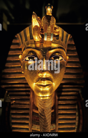 Masque d'or de Toutankhamon, Musée égyptien, Le Caire, Egypte Banque D'Images