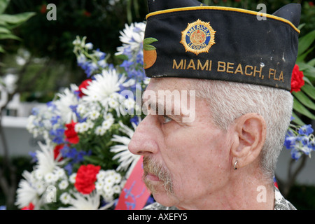 Miami Beach Florida,Washington Avenue,Veterans Day,cérémonie,senior aînés citoyens pensionnés retraités retraités personnes âgées, adultes homme Banque D'Images