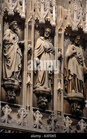 Statues de la cathédrale de Gloucester, Gloucester, Gloucestershire, England, UK Banque D'Images