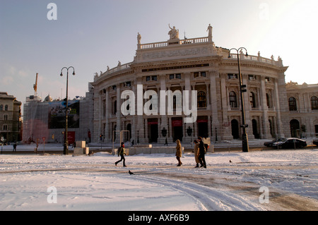 Théâtre Burgtheater de Vienne en hiver Banque D'Images