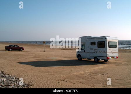 Brean près de Burnham on Sea camping-van sur vaste étendue de sable de l'entreprise Banque D'Images