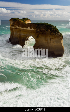 L'arche rocheuse Great Ocean Road en Australie du Sud Banque D'Images