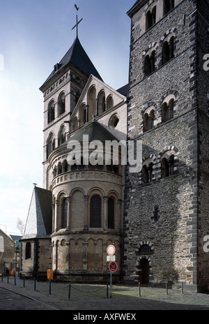 Andernach, Pfarrkirche Maria Himmelfahrt (Dom), Blick auf die von Chorapsis Nordosten Banque D'Images