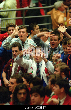 Les concessionnaires de la ville de Londres sur le LIFFE bourse avant le commerce électronique Banque D'Images