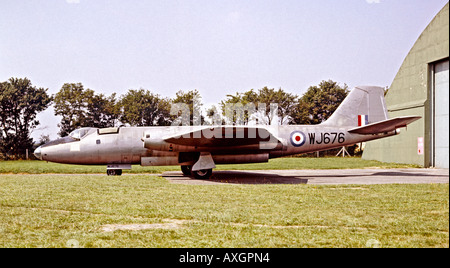 Canberra B2 twin jet britannique bomber piloté par la Royal Air Force RAF et d'autres forces aériennes dans le monde entier WJ676 Banque D'Images