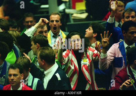 Les concessionnaires de la ville de Londres sur le LIFFE bourse avant le commerce électronique Banque D'Images