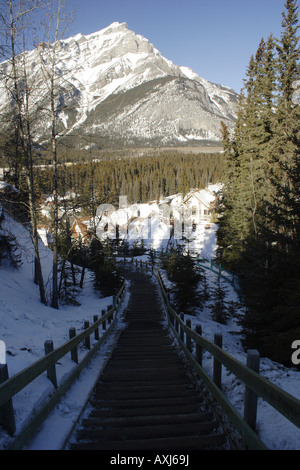 Sentiers autour du village de Banff, Alberta Banque D'Images