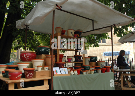 L'Art et marché artisanal dans tous les Saints Jardin à St John's Street Cambridge, Royaume-Uni Banque D'Images