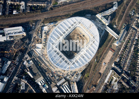 Vertical de haut niveau vue aérienne de l'Emirates Stadium, Arsenal Football Club site de construction N5 London England UK Banque D'Images