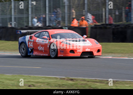 Ferrari 430 GT3 voiture de course Sport en British GT Championship à Oulton Park Motor Circuit Cheshire England Royaume-Uni Banque D'Images