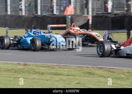 Dallara F3 La série internationale Voitures de course à moteur Circuit Oulton Park Race Cheshire England UK Banque D'Images