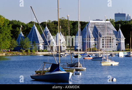 LAKE HARRIET PAVILION ET RÉFECTOIRE UN JOUR D'ÉTÉ. MINNEAPOLIS, Minnesota. Banque D'Images