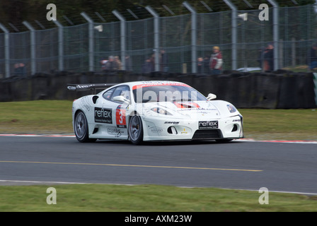 Ferrari 430 GT3 voiture de course Sport en British GT Championship à Oulton Park Motor Circuit Cheshire England Royaume-Uni Banque D'Images