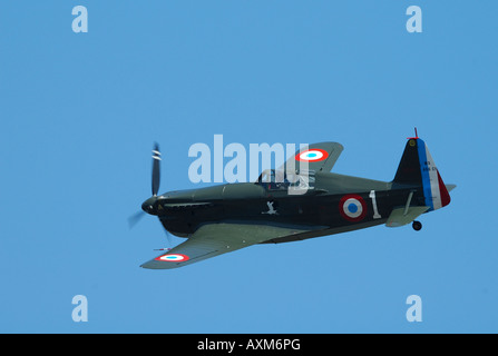 Morane Saulnier MS-406 (D-3801), rare et historique français de la DEUXIÈME GUERRE MONDIALE avion de chasse en vol Banque D'Images