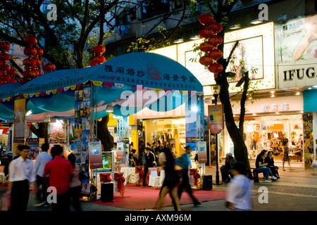 Chine Guangzhou canton shopping soirée scène Banque D'Images