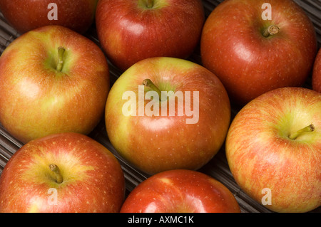 Gros plan de pommes Braeburn, pommes, fruits frais Banque D'Images