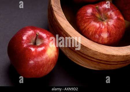 2 pommes apple deux aliments et boissons aliments nutrition santé beauté culinaire couleur couleur couleur technique shot photos en intérieur insid Banque D'Images