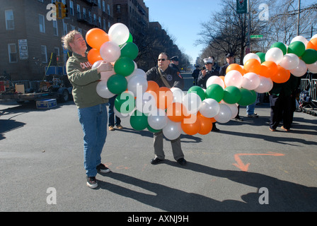 Neuvième rapport annuel sur Sunnyside Queens Parade de la Saint Patrick s Banque D'Images