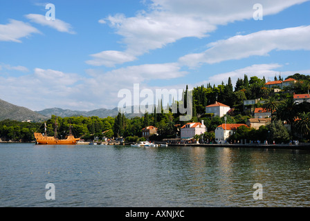 Le port de Donje Celo sur la petite île de Kolocep Élaphites dans la mer Adriatique Croatie Banque D'Images