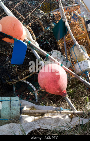 Des pots et des marqueurs des bouées de pêcheurs Banque D'Images