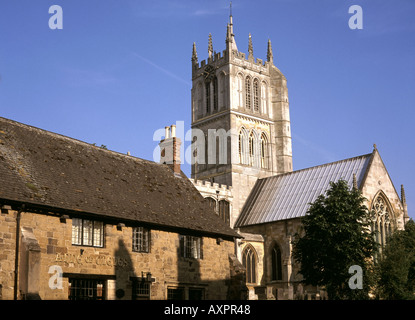 Europe Royaume-uni Leicestershire Melton Mowbray pub St Mary s'église paroissiale Banque D'Images