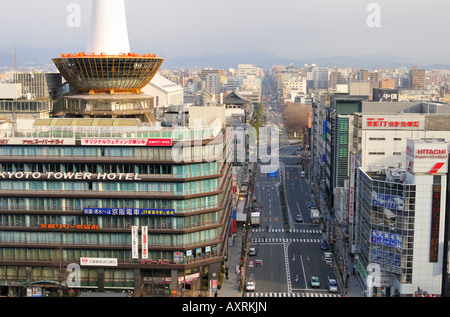 La Tour de Kyoto et l'hôtel, vu de Granvia Kyoto, Japon JP Banque D'Images