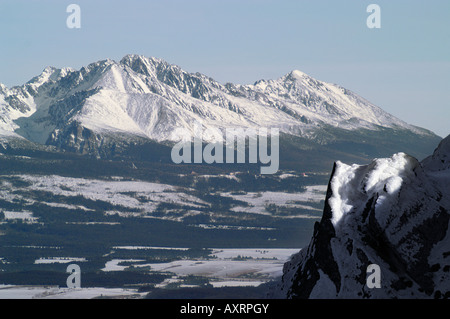 Mt. Gerlachovsky Stit Gerlach à Vysoke Tatry Hautes Tatras vu de Mt. Dumbier dans les Basses Tatras Nizke Tatry montagne en hiver Banque D'Images