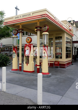 La station essence à la marché de fermiers à Los Angeles réplique exacte de 1936 Gilmore gas station Banque D'Images