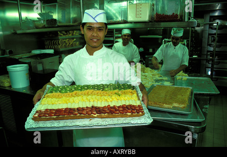 Le personnel de cuisine à bord du MSC Lirica Banque D'Images