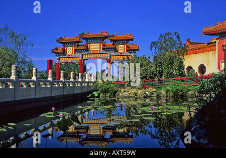 Porte d'entrée à l'exposition de la Chine à Epcot Center, Orlando, Floride, USA Banque D'Images