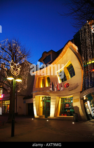 Crooked House (la maison tordue (Krzywy Domek), Sopot, Pologne Banque D'Images