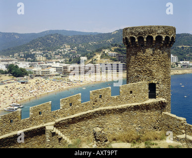 Géographie / voyages, Espagne, Costa Brava, Tossa de Mar, plage, vue à partir de la fixation de la ville, les vacanciers, baignade, le tourisme de masse Banque D'Images