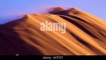 Tempête de sable à Eureka Dunes, Death Valley National Park, Californie Banque D'Images