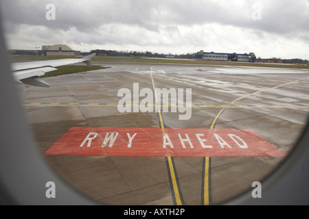 La préparation de l'avion de décoller. Banque D'Images