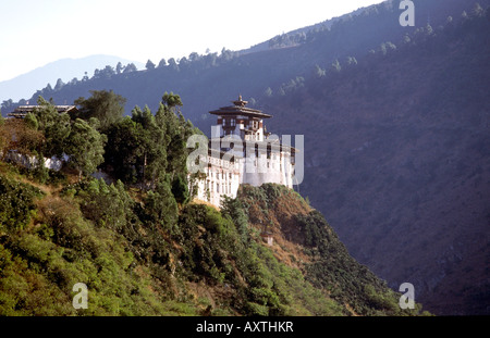 Bhoutan Wangdue Phodrang Dzong sur pointe Banque D'Images