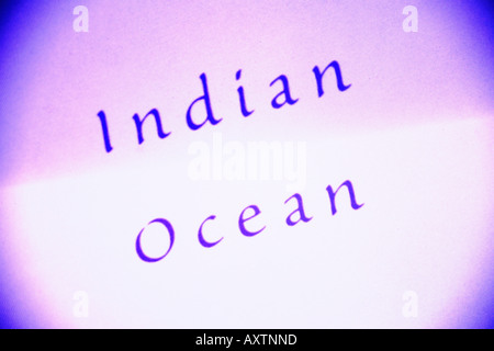 De couleur pourpre close-up image de l'Océan Indien mots Banque D'Images