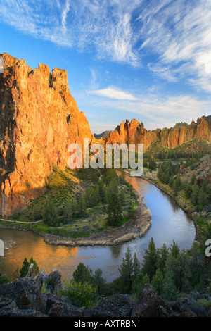 La rivière Crooked et Smith Rock Banque D'Images