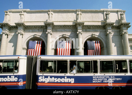 Union Station Washington DC bus touristique Union Station entrée. Terminal ferroviaire. Site historique USA Banque D'Images