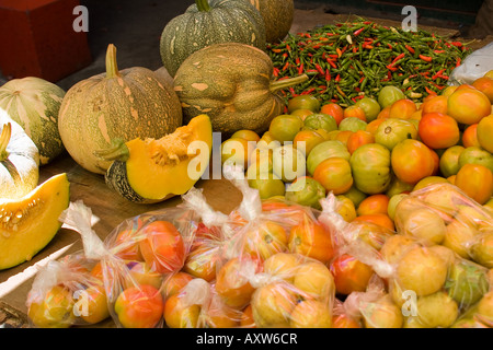 Des fruits pour la vente au marché de Victoria aux Seychelles Banque D'Images