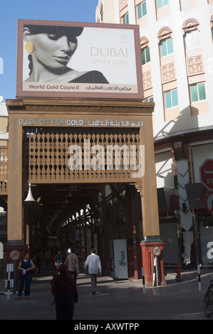 Entrée du Gold Souk, Deira, Dubaï, Émirats arabes unis, Moyen Orient Banque D'Images