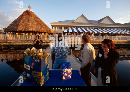 Floride eau de la rivière Caloosahatcheee fort ft.Myers,Winyah,hôtel hôtels hébergement inn motel motels, grand événement d'ouverture, Centennial Harbour marina, bateaux, boa Banque D'Images