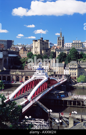 Le château et le pont tournant (Newcastle, Newcastle-upon-Tyne), Tyne et Wear, Angleterre, Royaume-Uni, Europe Banque D'Images