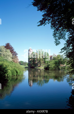 Bad Muskau, Landschaftspark Parc Muzakowski (Neues Schloss), von Süden Banque D'Images