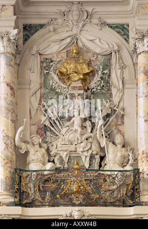 Brühl, Schloß Augustusburg, Treppenhaus, Clemens-Augusts Goldbüste an der Nordseite Banque D'Images