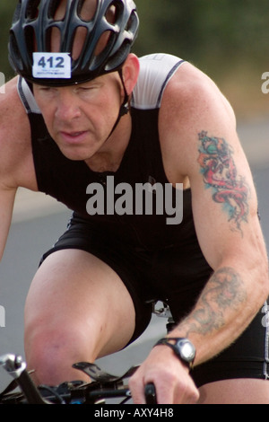 Au cours de la concurrence masculine de cyclisme du triathlon 2006 Wakefield Banque D'Images