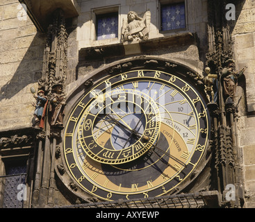 'Géographie / billet, République tchèque, Prague, le bâtiment, l'hôtel de ville de la vieille ville, vue extérieure, détail : tourelle 'horloge Orloj', construit Banque D'Images