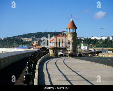 SCARBOROUGH NORTH YORKSHIRE UK Septembre la garde côtière HM Lookout à la fin de Marine Drive Banque D'Images