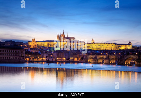 Château de Prague en début de soirée Banque D'Images